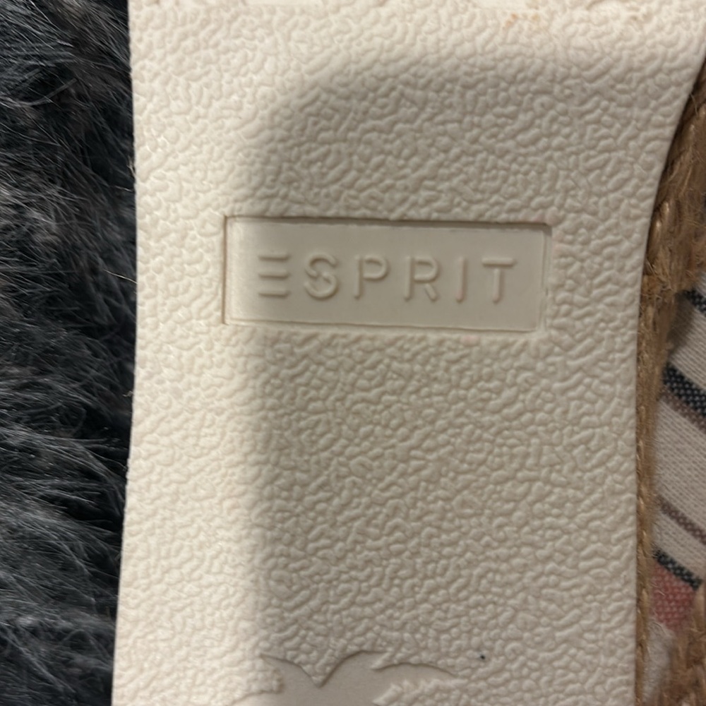 Esprit Striped Slip on Espadrilles,‎ Size 7.5M - Picture 6 of 7